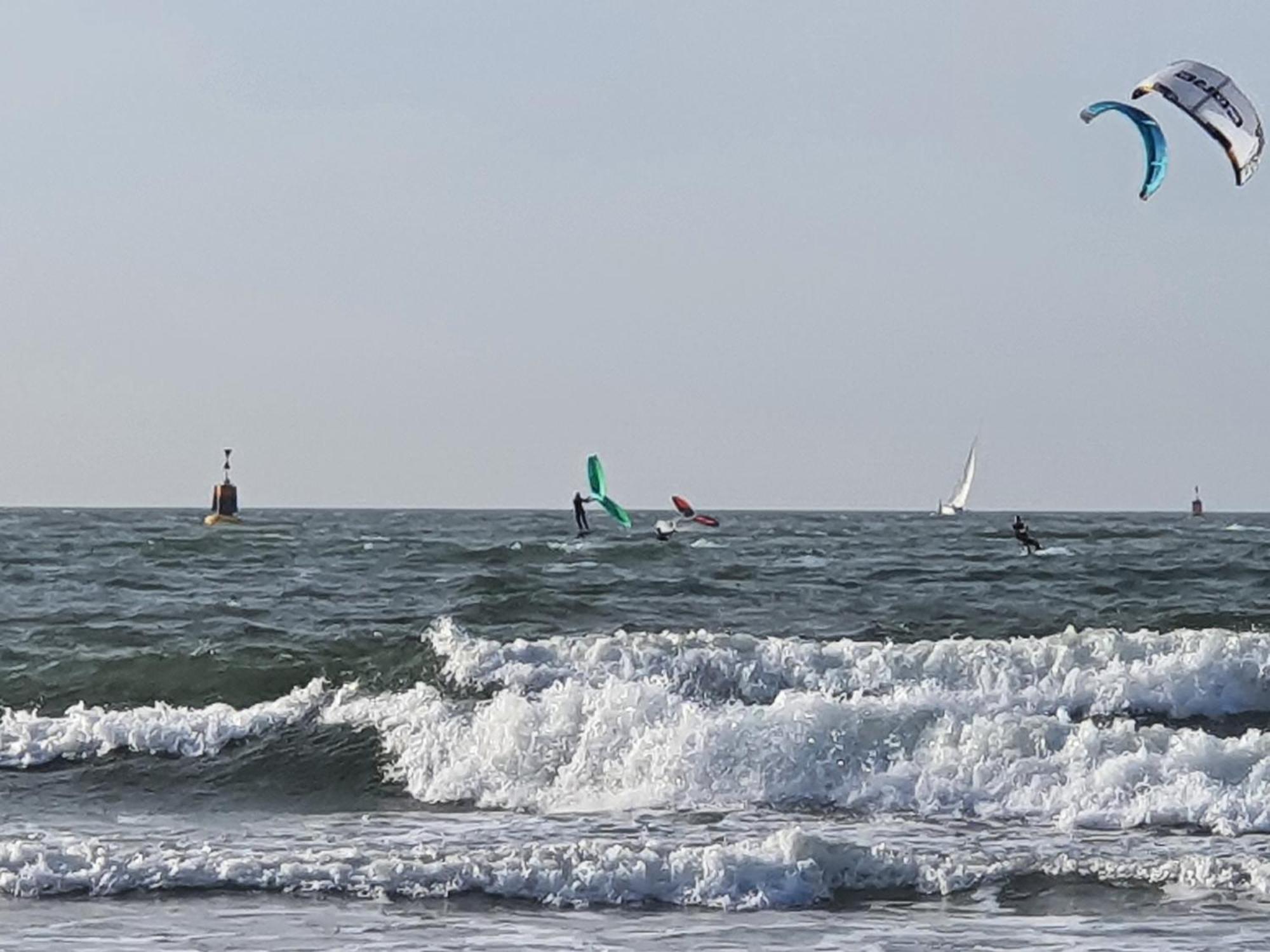 Bluebeach Scheveningen Гаага Экстерьер фото