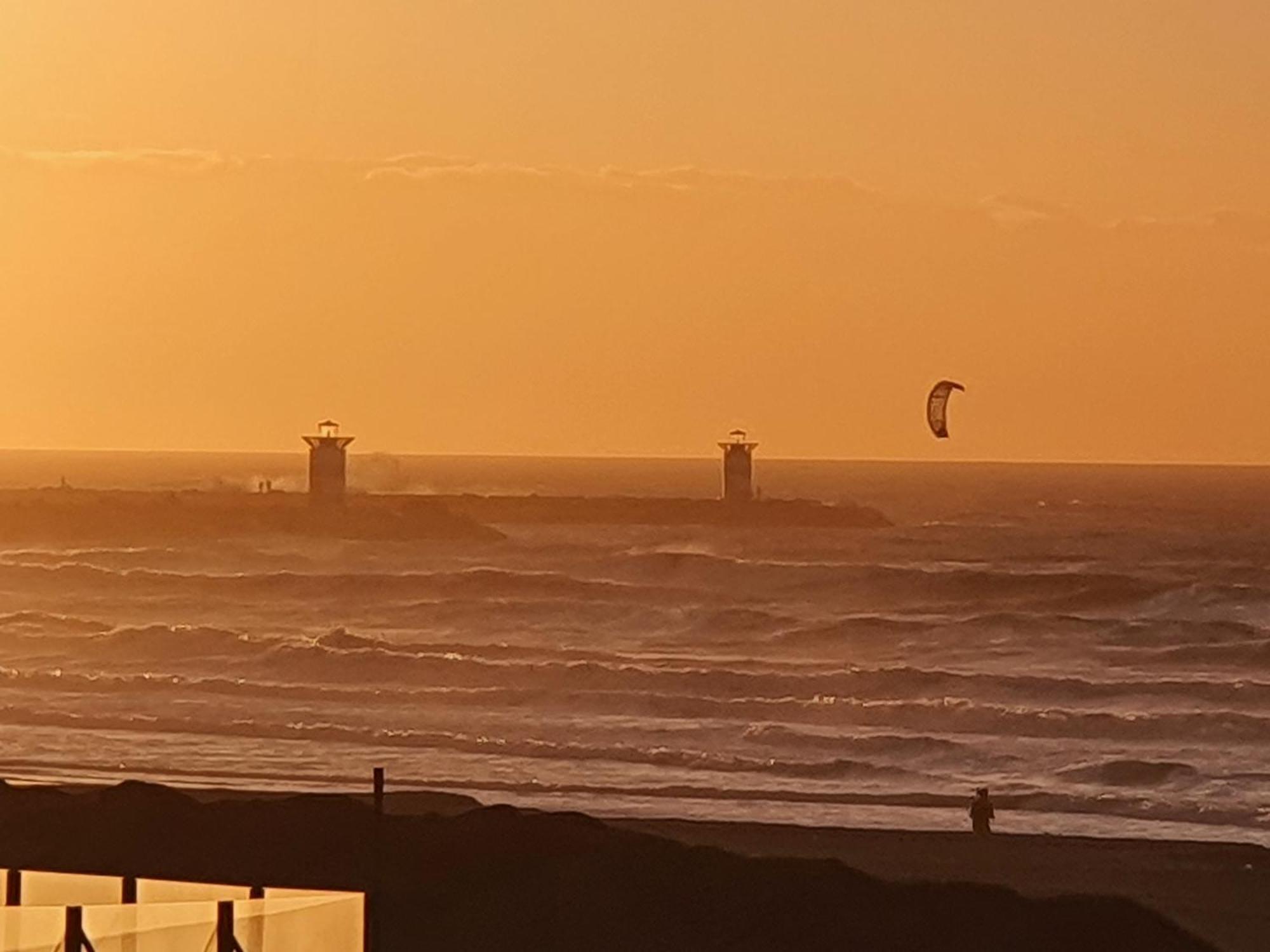 Bluebeach Scheveningen Гаага Экстерьер фото